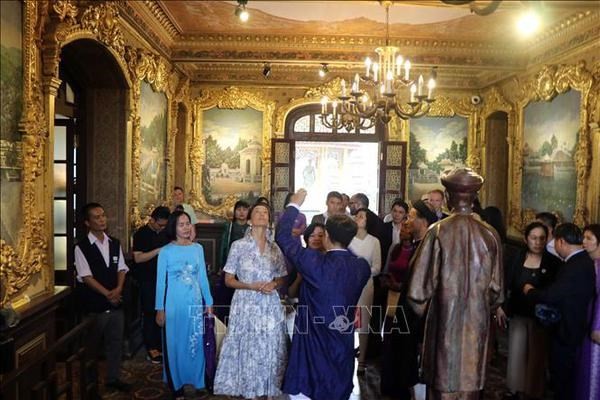 UNESCO Director-General Audrey Azoulay visits An Dinh Palace. (Source: VNA)