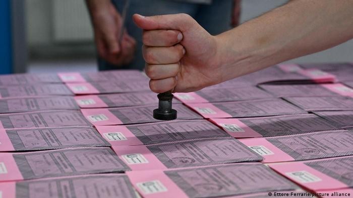 Cử tri Italy bắt đầu bỏ phiếu bầu cử Quốc hội