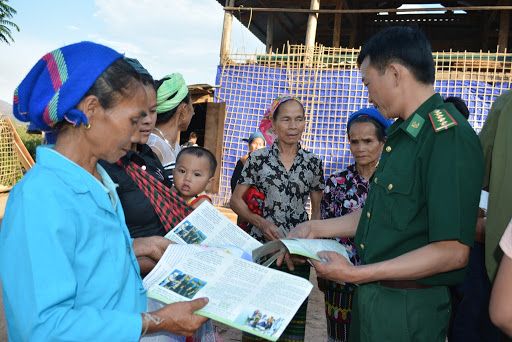 Kinh nghiệm giải quyết vấn đề người di cư tự do và kết hôn không giá thú trong vùng biên giới Việt Nam – Lào của tỉnh Nghệ An