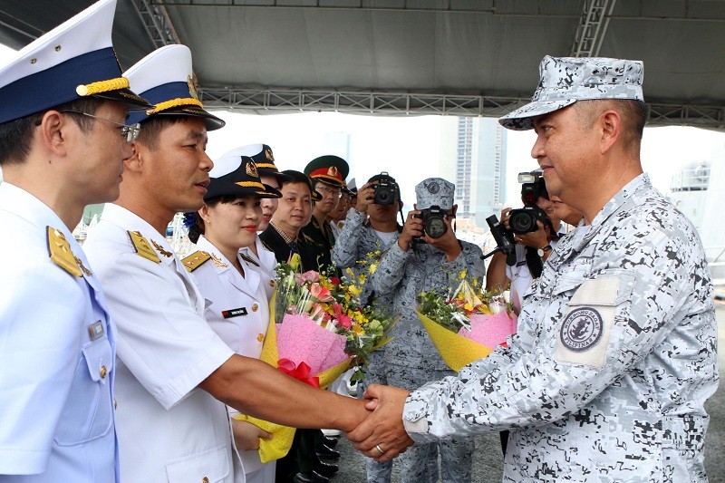 Chào đón đoàn sỹ quan, thủy thủ tàu BRP Ramon Alcaraz (FF16) của Philippines thăm hữu nghị Việt Nam từ ngày 7-10/9/2019.