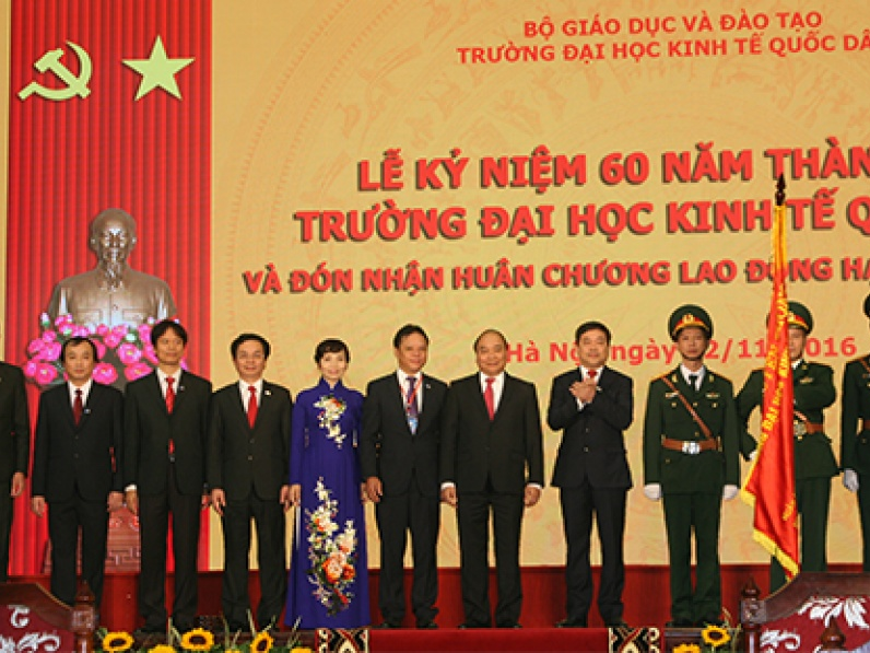 Thủ tướng Nguyễn Xuân Phúc: Các trường ĐH phải chủ động vươn lên với tinh thần quyết tâm, đột phá
