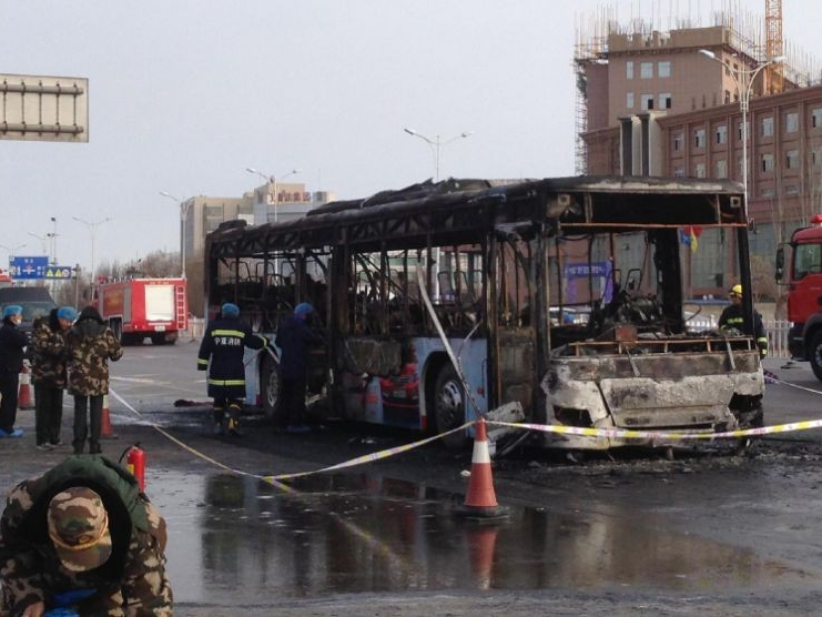 Trung Quốc: Xe buýt bốc cháy, 14 người thiệt mạng