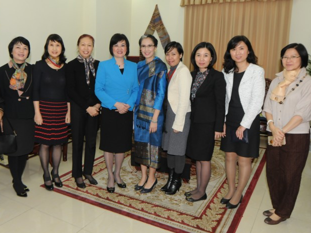 Nhóm Phụ nữ Cộng đồng ASEAN tại Hà Nội gặp gỡ đầu năm 2016