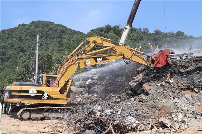 Điện thăm hỏi về sự cố sập công trình xây dựng tại Campuchia