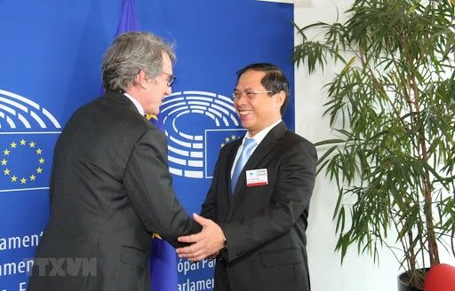chiều ngày 11/2, Ủy viên Trung ương Đảng, Thứ trưởng Thường trực Bộ Ngoại giao Bùi Thanh Sơn đã có cuộc gặp quan trọng với Chủ tịch Nghị viện châu Âu (EP) David Sassoli.