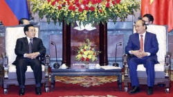 Chủ tịch nước Nguyễn Xuân Phúc tiếp Thủ tướng Lào Phankham Viphavanh