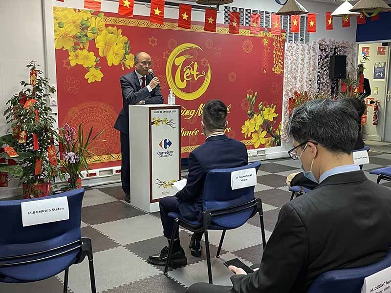Đại sứ Việt Nam tại Pháp Đinh Toàn Thắng phát biểu tại buổi lễ. (Nguồn: TTXVN)