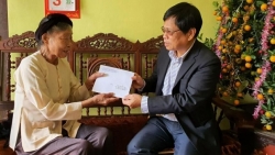 Công đoàn Bộ Ngoại giao chúc Tết Mẹ Việt Nam Anh hùng tại Thái Bình và Hà Nam