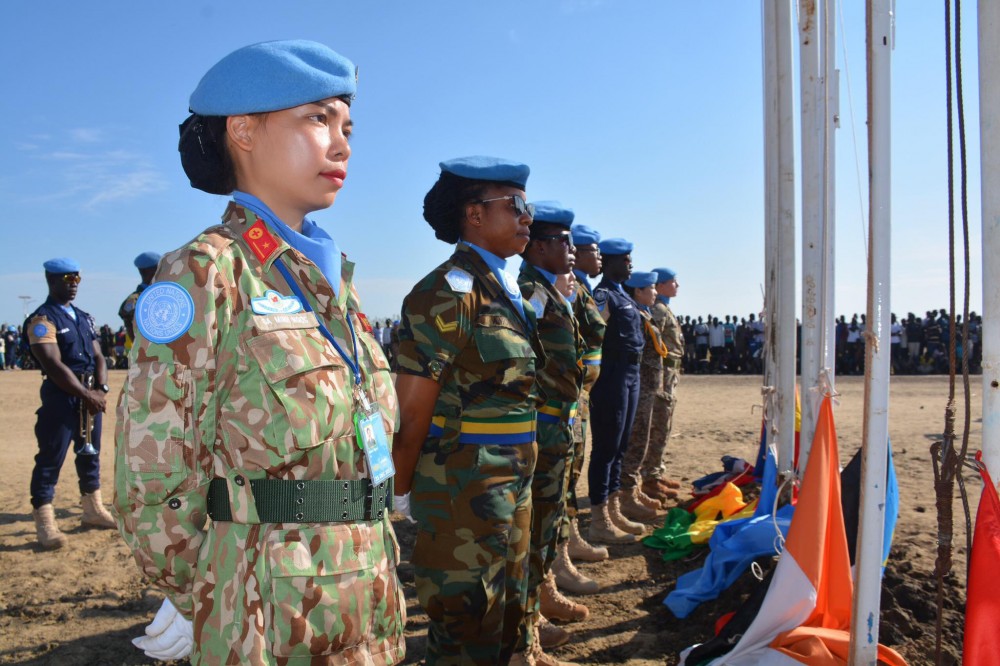 Trung úy Sa Minh Ngọc khi thực hiện nhiệm vụ gìn giữ hòa bình của Liên hợp quốc tại Nam Sudan. (Ảnh: NVCC)