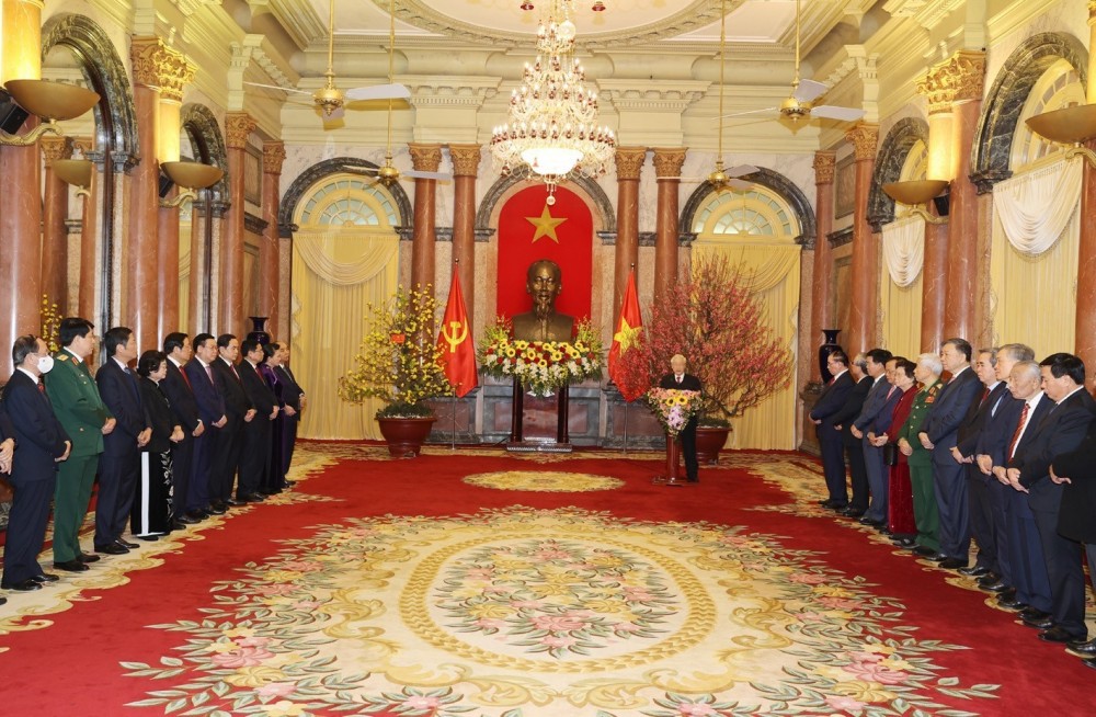 Tổng Bí thư, Chủ tịch nước Nguyễn Phú Trọng chúc Tết các đồng chí lãnh đạo và nguyên lãnh đạo Đảng, Nhà nước. Ảnh: Trí Dũng – TTXVN