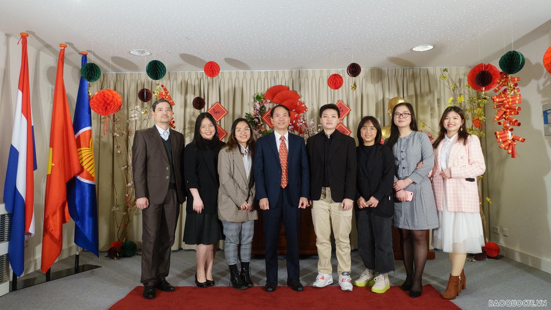 Đại sứ Phạm Việt Anh gặp gỡ, giao lưu với Cộng đồng thanh niên sinh viên Việt Nam tại Hà Lan