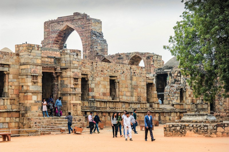 qutb minar linh thieng thap co