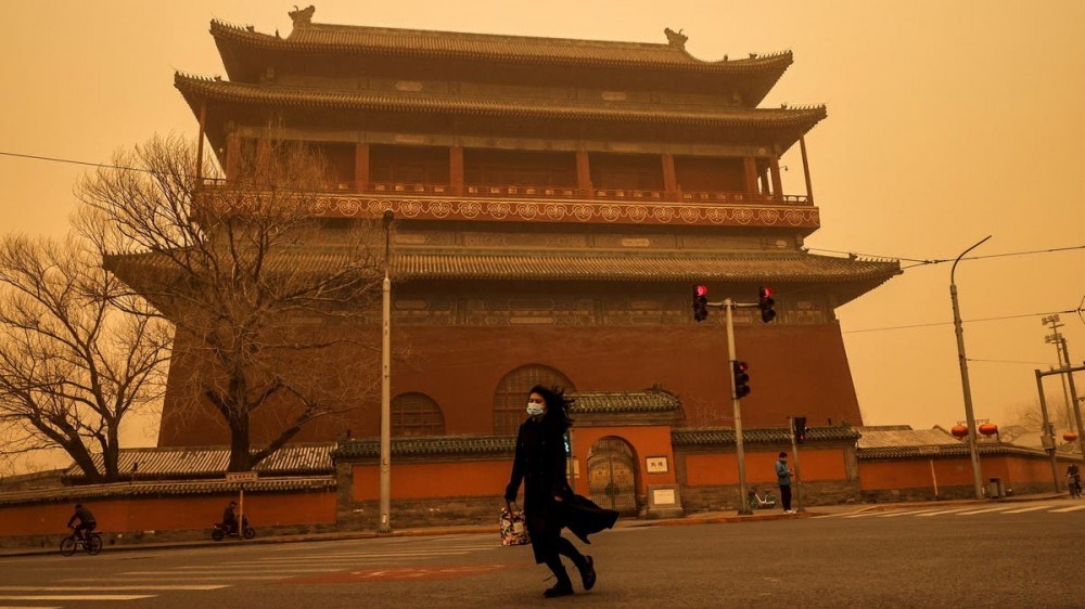 Bão cát lớn bất ngờ, Trung Quốc đau đầu vì ô nhiễm không khí