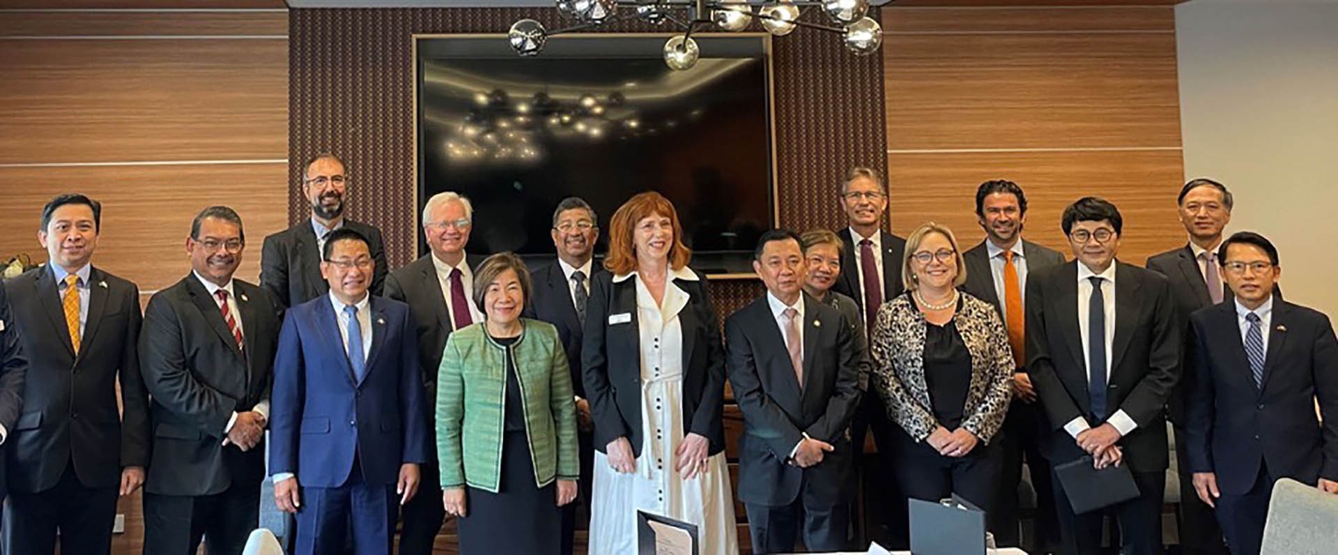 Ủy ban ASEAN tại Canberra làm việc với Nhóm 8 trường Đại học lớn của Australia.