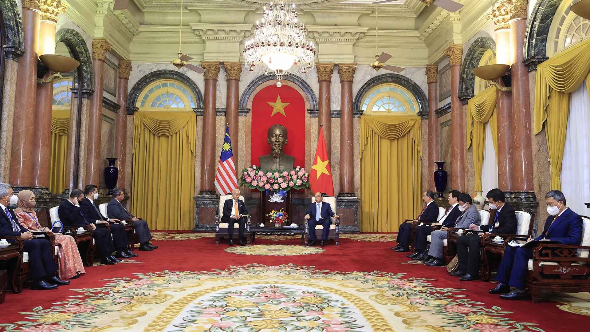 Chủ tịch nước Nguyễn Xuân Phúc tiếp Thủ tướng Malaysia