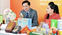 Tổng lãnh sự quán Việt Nam tại Nam Ninh livestream quảng bá sản phẩm Việt