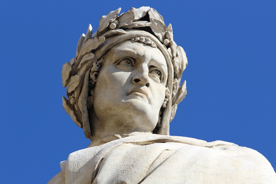 Dante Alighieri (1265-1321) là nhà thơ Italy, nhà đại văn hào thế giới, người sáng lập văn học Italy.