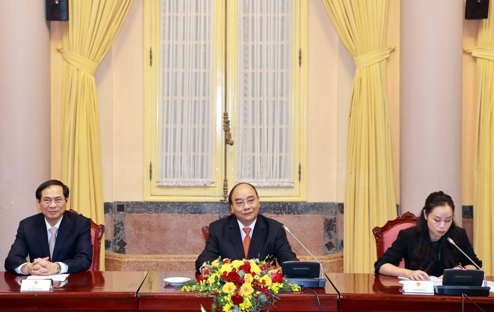 Chủ tịch nước Nguyễn Xuân Phúc bày tỏ xúc động trước tình cảm chân thành của Lãnh đạo các nước ASEAN dành cho Việt Nam nói chung và Chủ tịch nước nói riêng.