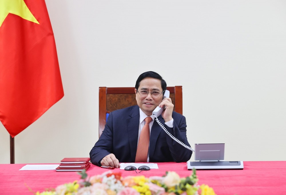 Chiều 20/4/2021, tại Trụ sở Chính phủ, Thủ tướng Phạm Minh Chính điện đàm với Thủ tướng Singapore Lý Hiển Long. (Nguồn: TTXVN)
