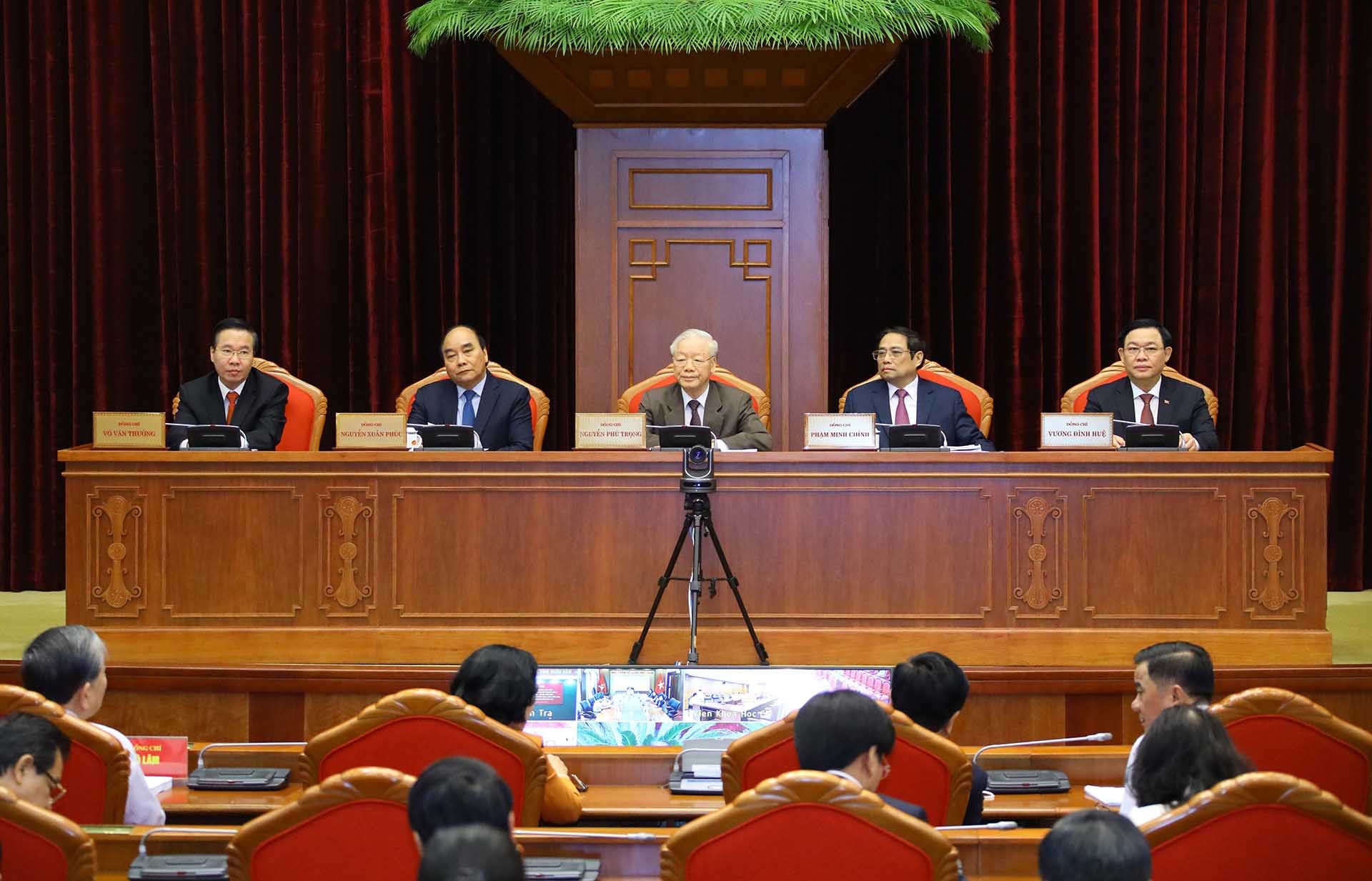 Tổng Bí thư Nguyễn Phú Trọng,cùng các đồng chí lãnh đạo Đảng và Nhà nước chủ trì hội nghị. (Nguồn: TTXVN)
