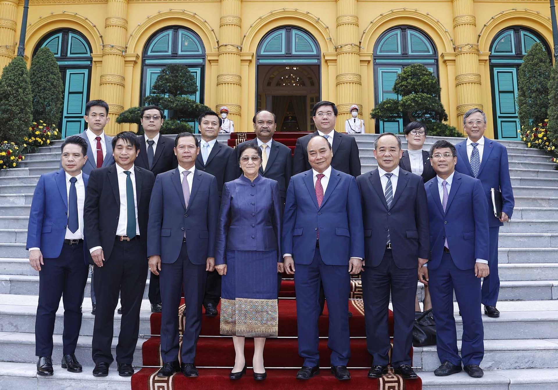 President Nguyen Xuan Phuc receives Lao Vice President Pany Yathotou