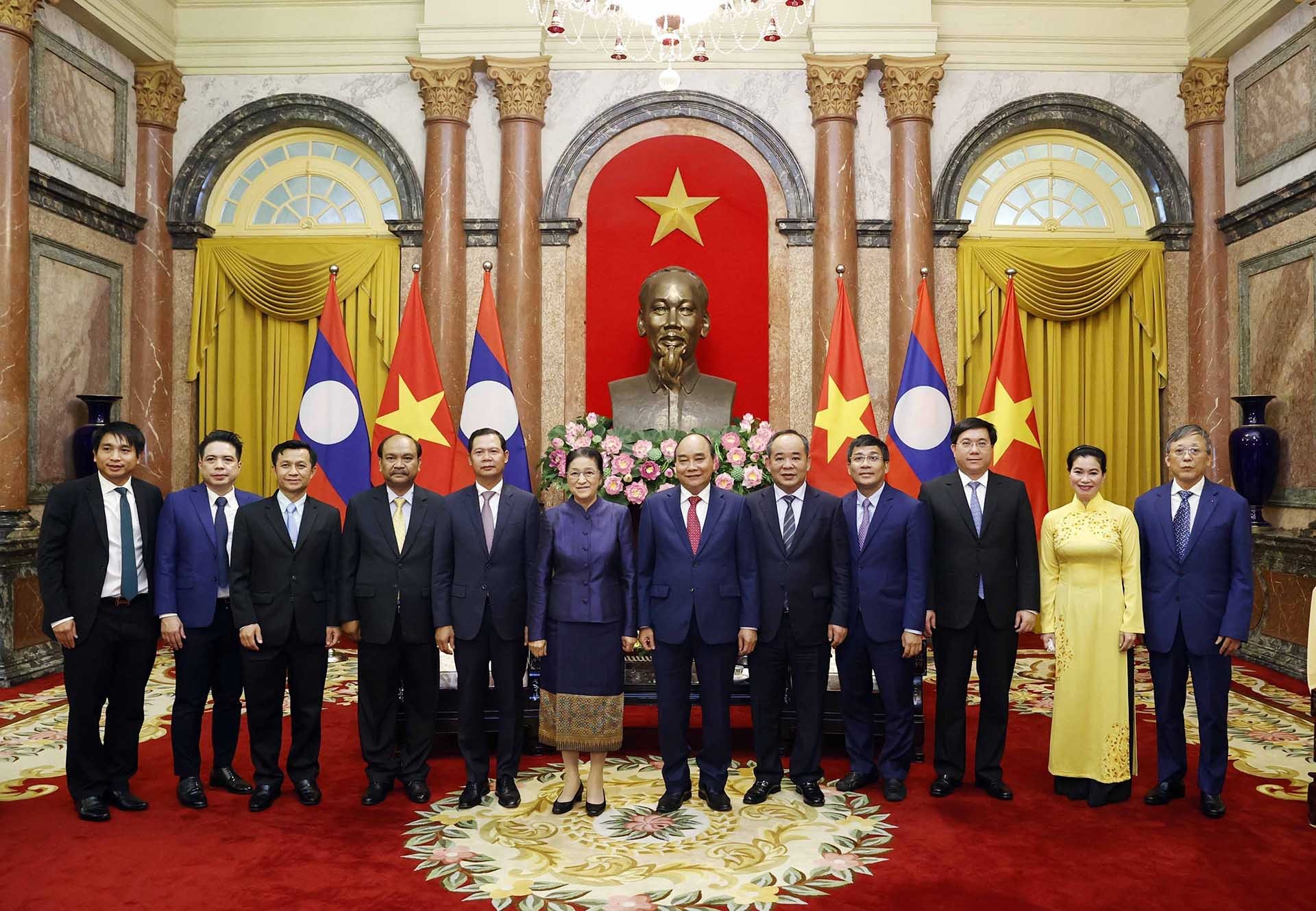 Chủ tịch nước Nguyễn Xuân Phúc tiếp Phó Chủ tịch nước Lào Pany Yathotou