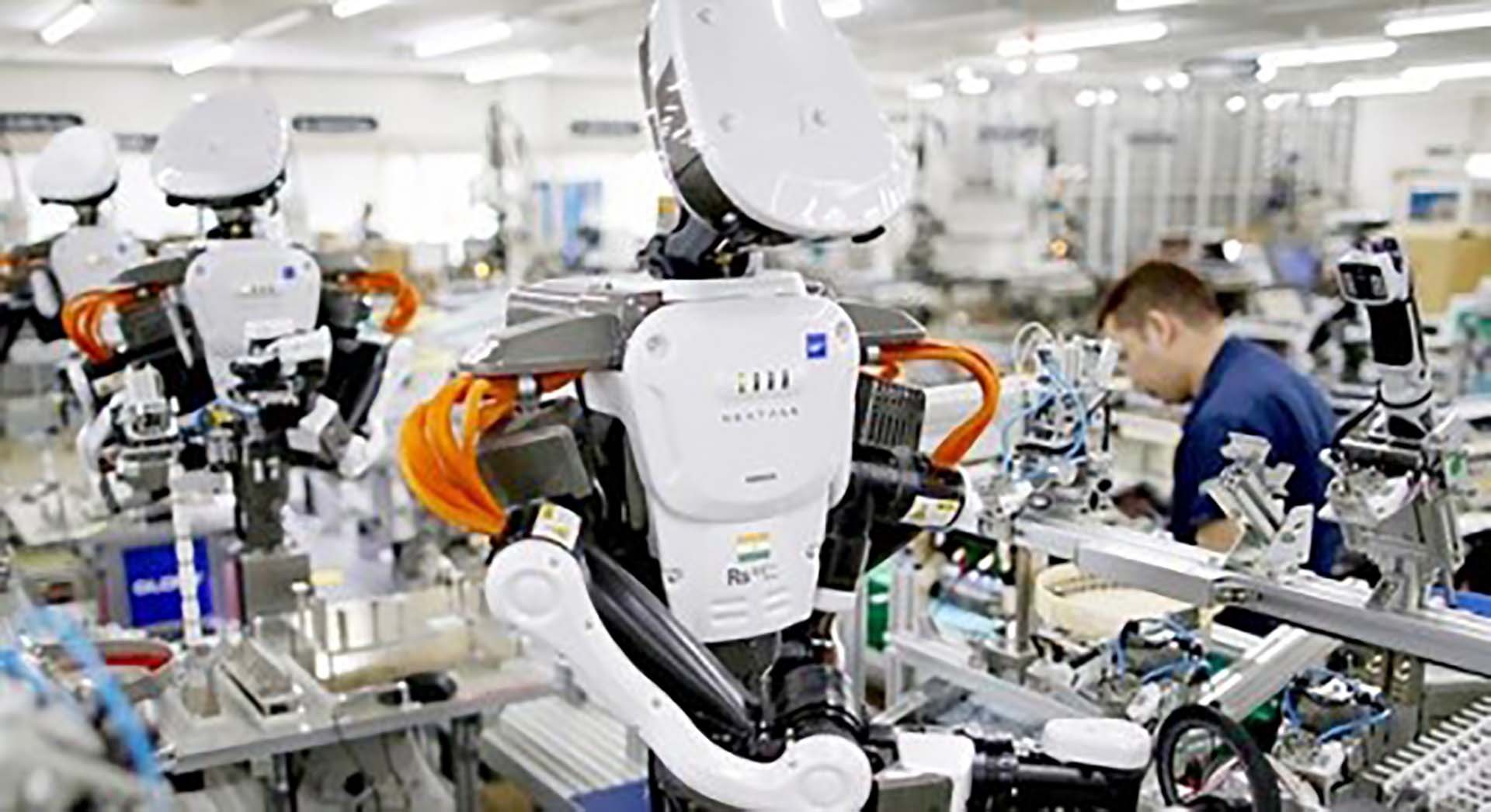 Robot đang dần thay thế lao động giản đơn. (Nguồn: SGGP)
