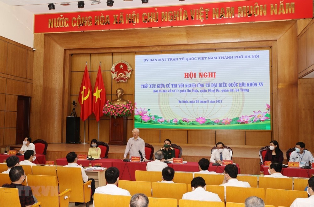 Tổng Bí thư Nguyễn Phú Trọng tiếp xúc cử tri, vận động bầu cử ở Hà Nội. (Nguồn: TTXVN)