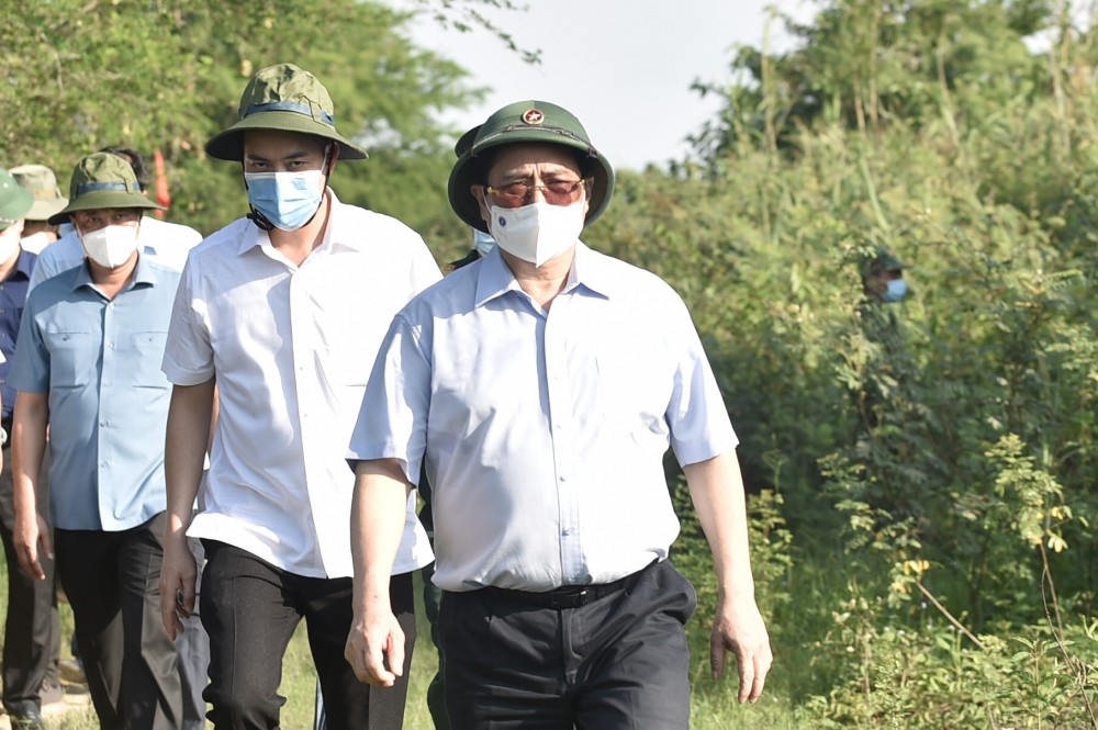 Thủ tướng Phạm Minh Chính kiểm tra công tác phòng chống dịch tại biên giới Tây Nam