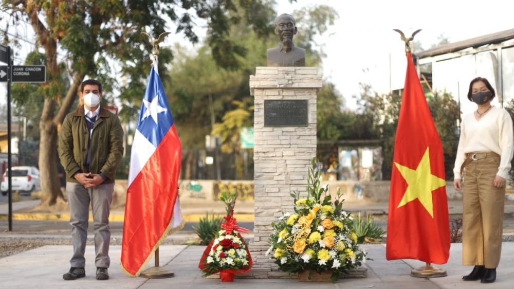 Kỷ niệm 131 năm ngày sinh Chủ tịch Hồ Chí Minh tại Chile