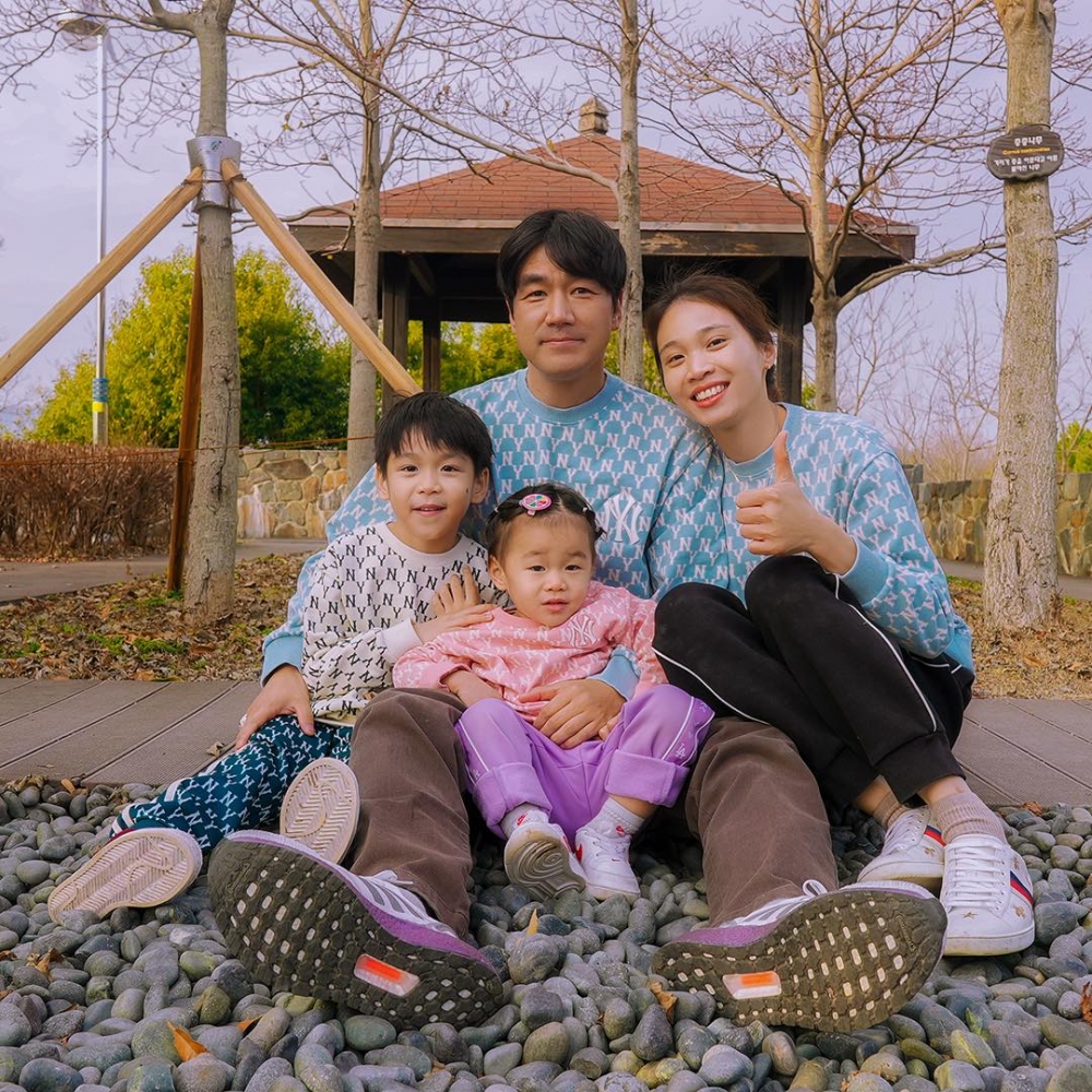YouTuber Kiều Tiên và gia đình tại Hàn Quốc. (Ảnh: NVCC)