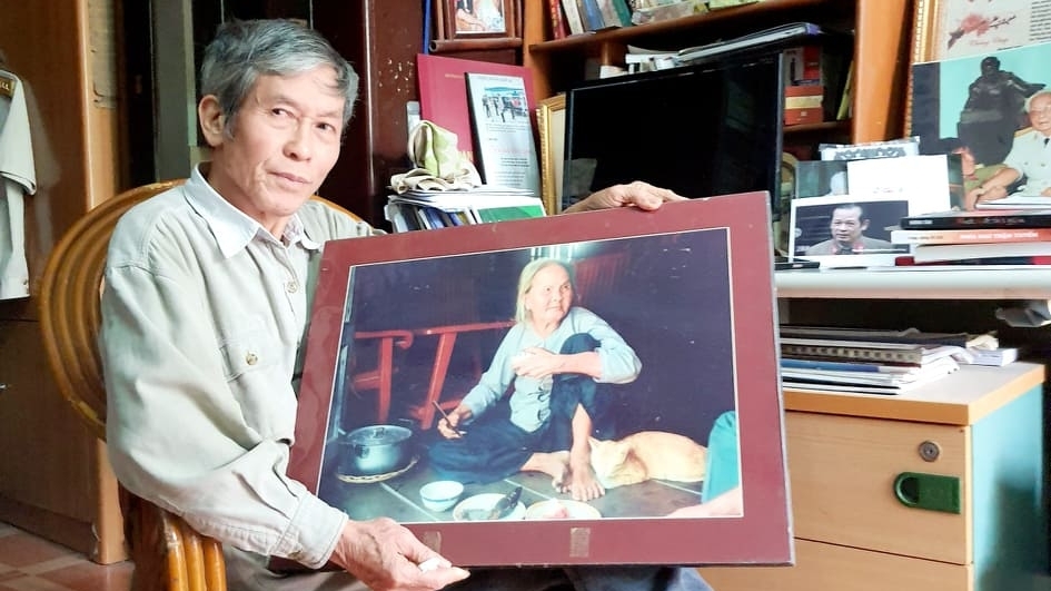 Đại tá, nhà báo, nghệ sỹ nhiếp ảnh Trần Hồng: Những nẻo đường về bên mẹ