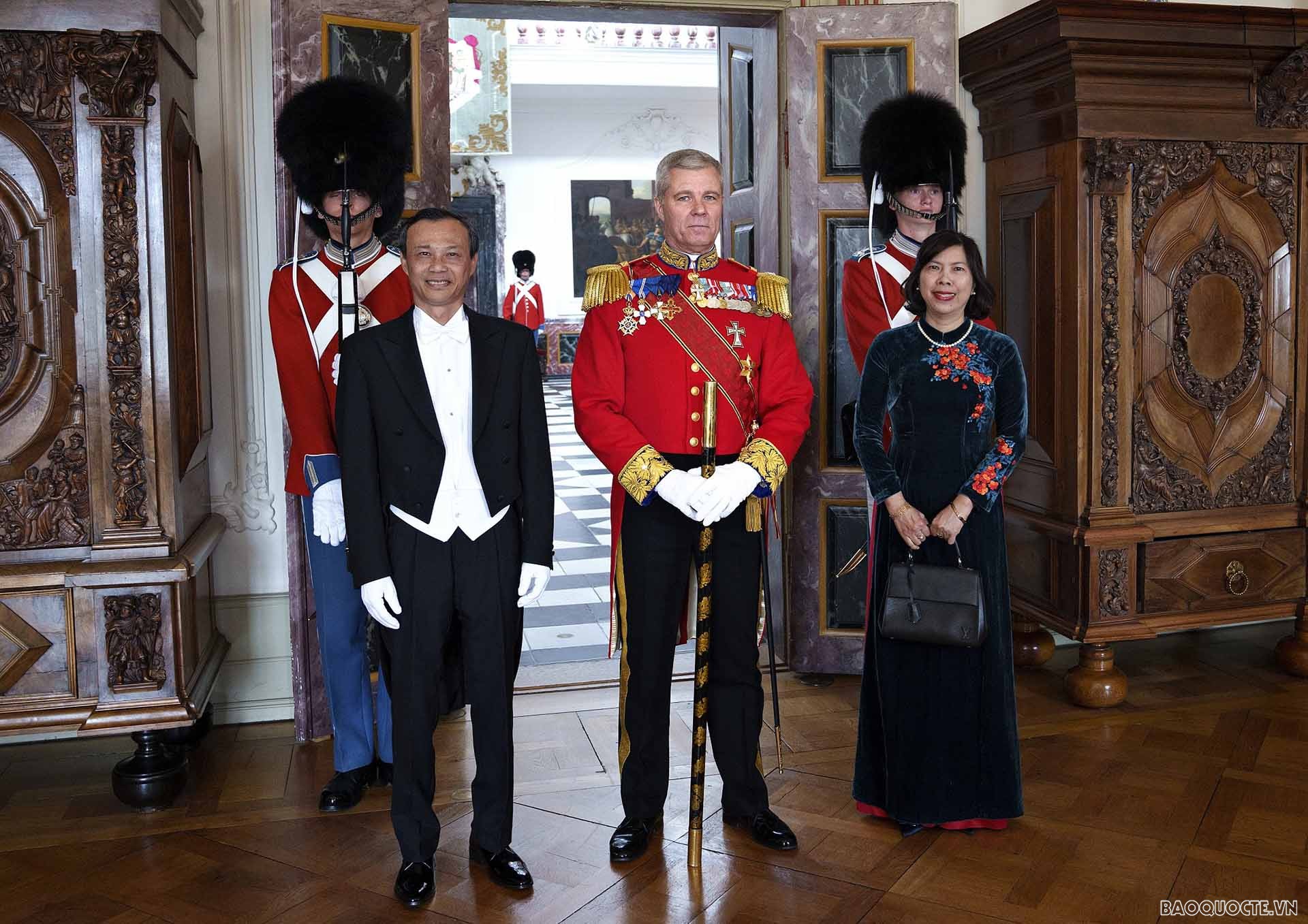 Đại sứ Lương Thanh Nghị trình Thư ủy nhiệm lên Nữ hoàng Đan Mạch Margrethe II