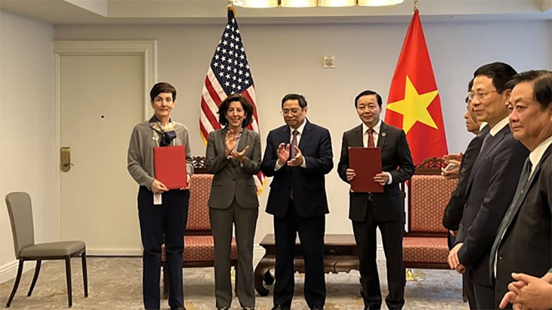 Thủ tướng Phạm Minh Chính tiếp Bộ trưởng Thương mại Hoa Kỳ