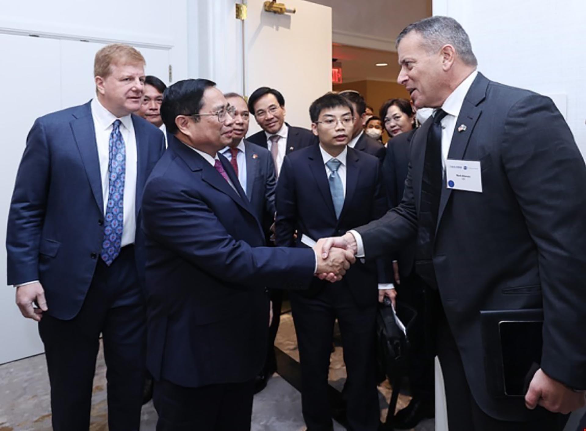 Thủ tướng Phạm Minh Chính với các nhà đầu tư và doanh nghiệp Hoa Kỳ. (Nguồn: TTXVN)