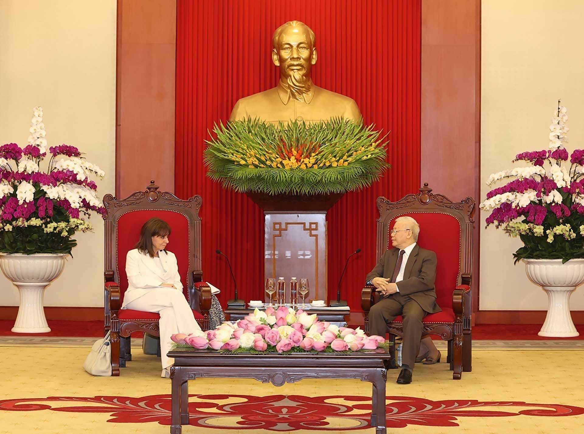 Tổng Bí thư Nguyễn Phú Trọng tiếp Tổng thống Hy Lạp Katerina Sakellaropoulou thăm chính thức Việt Nam. (Nguồn: TTXVN)