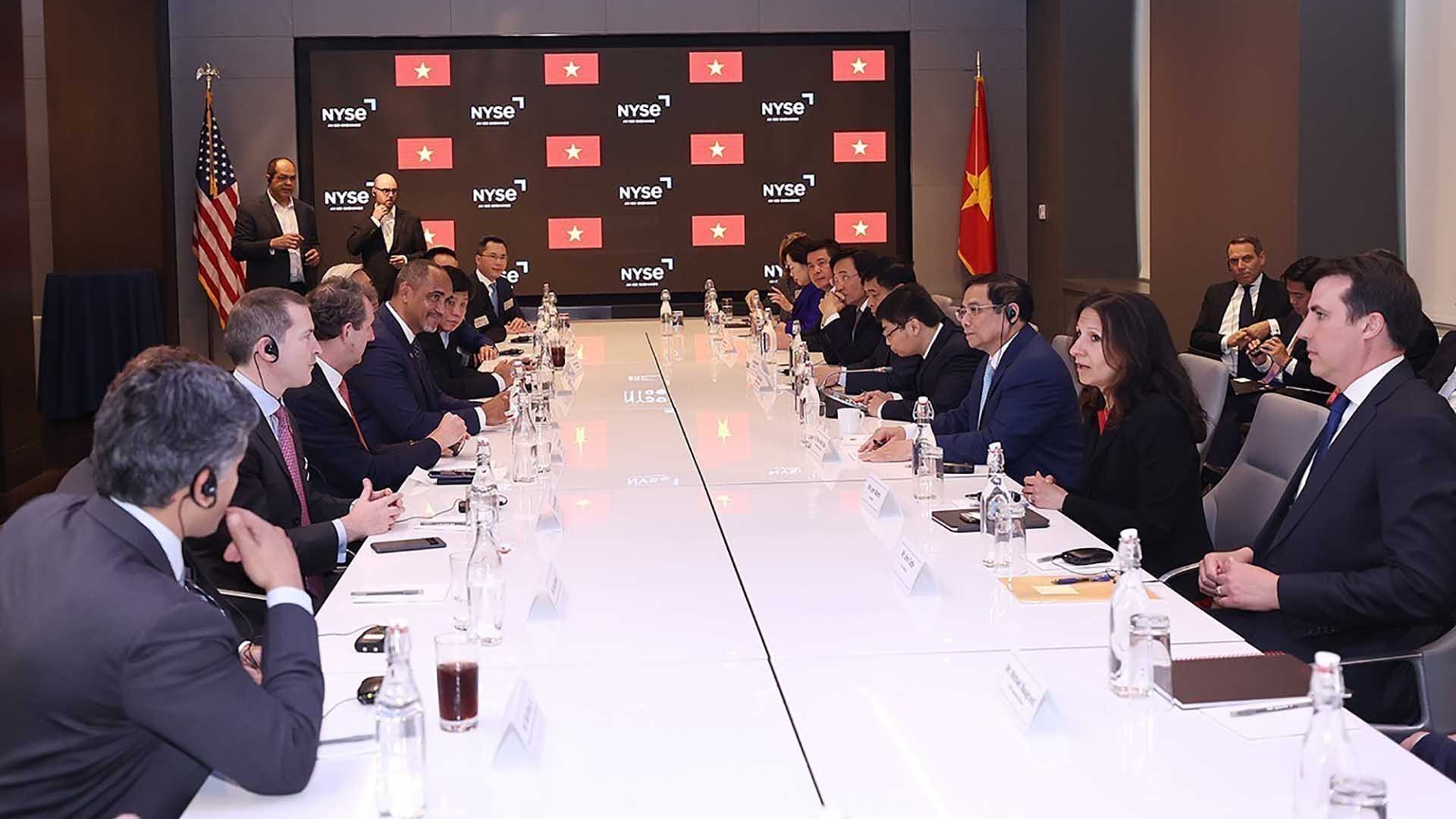 Thủ tướng Phạm Minh Chính dự Tọa đàm bàn tròn với CEO một số tập đoàn/quỹ đầu tư niêm yết trên NYSE. (Nguồn: TTXVN)