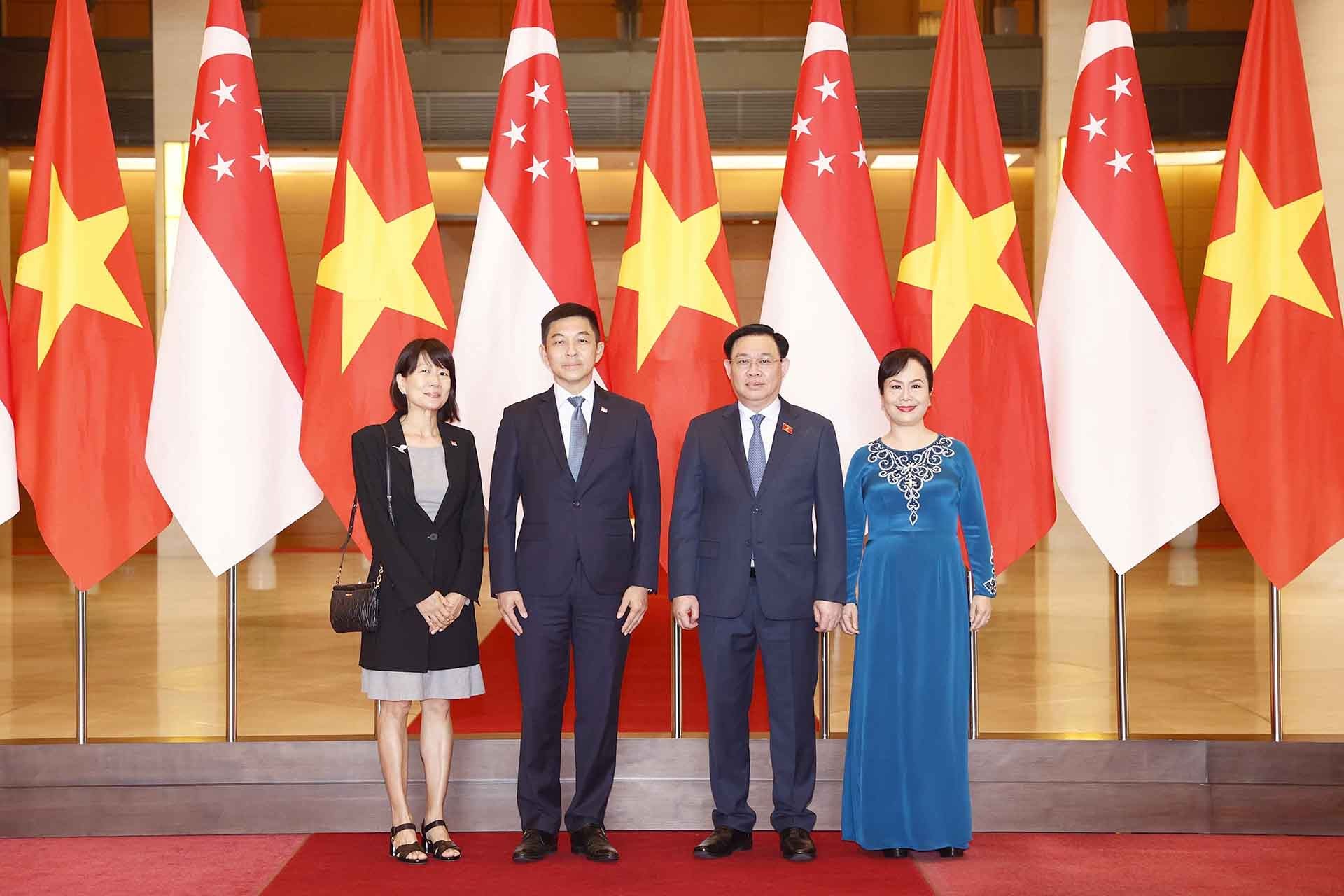Chủ tịch Quốc hội Singapore thăm Việt Nam: Tiềm năng và tương lai hợp tác kinh tế Singapore-Việt Nam rất tươi sáng!