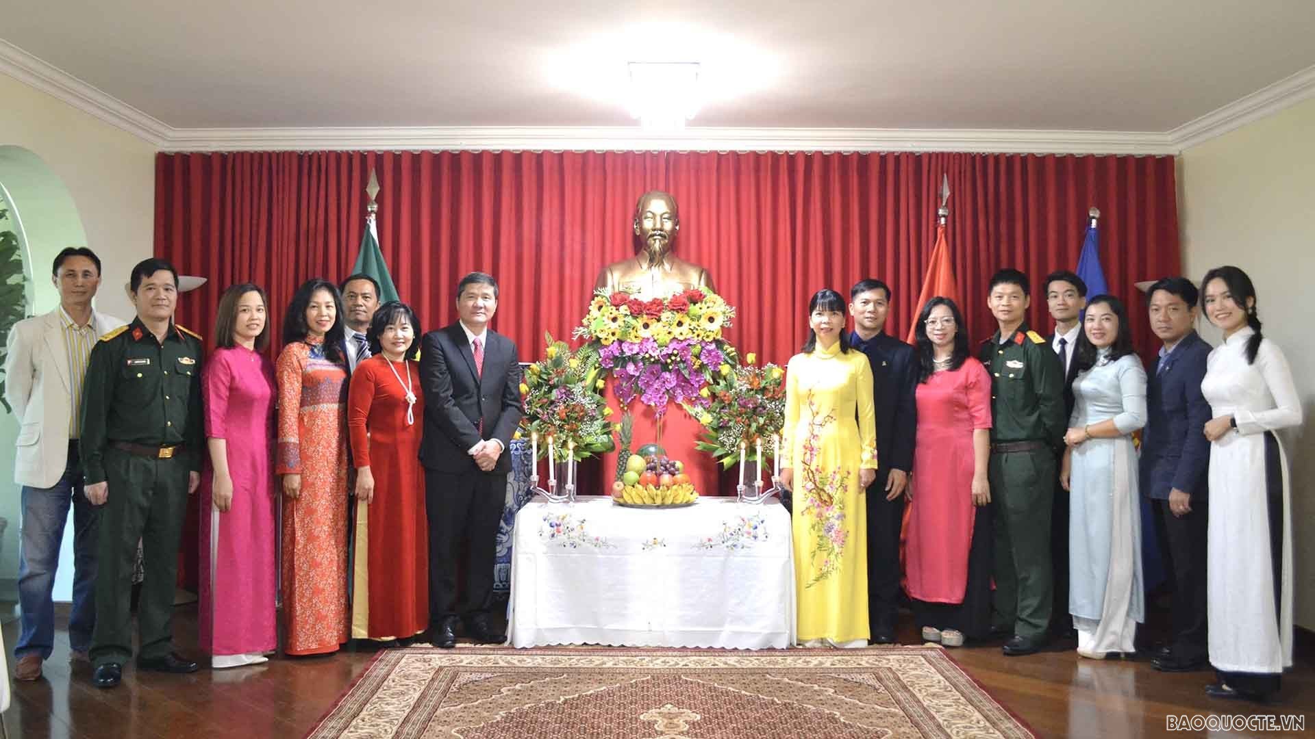 Đại sứ quán Việt Nam tại Brazil tổ chức lễ kỷ niệm 132 năm ngày sinh Chủ tịch Hồ Chí Minh