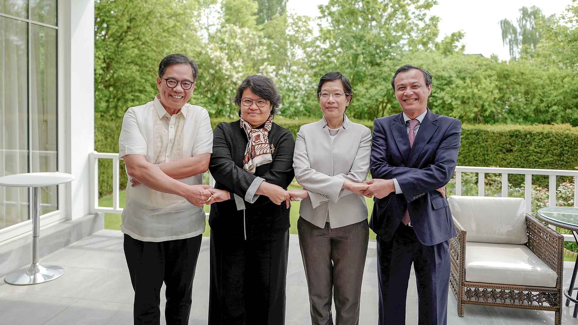 Đại sứ Lương Thanh Nghị và Đại sứ các nước Thái Lan, Philippines và Indonesia tham dự cuộc họp của Ủy ban ASEAN tại Copenhagen.