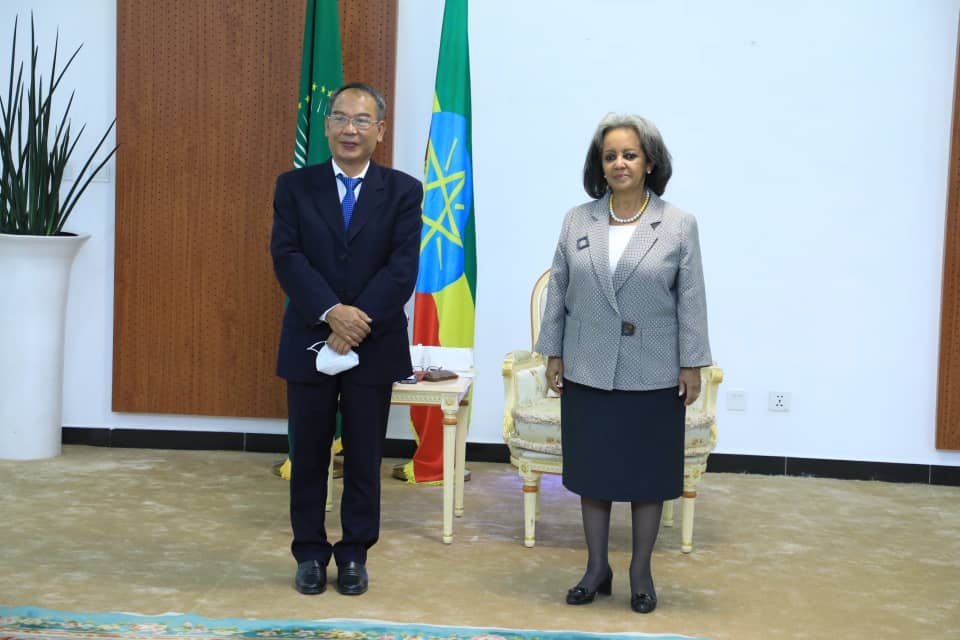 Đại sứ Nguyễn Nam Tiến trình Thư ủy nhiệm lên Tổng thống Ethiopia