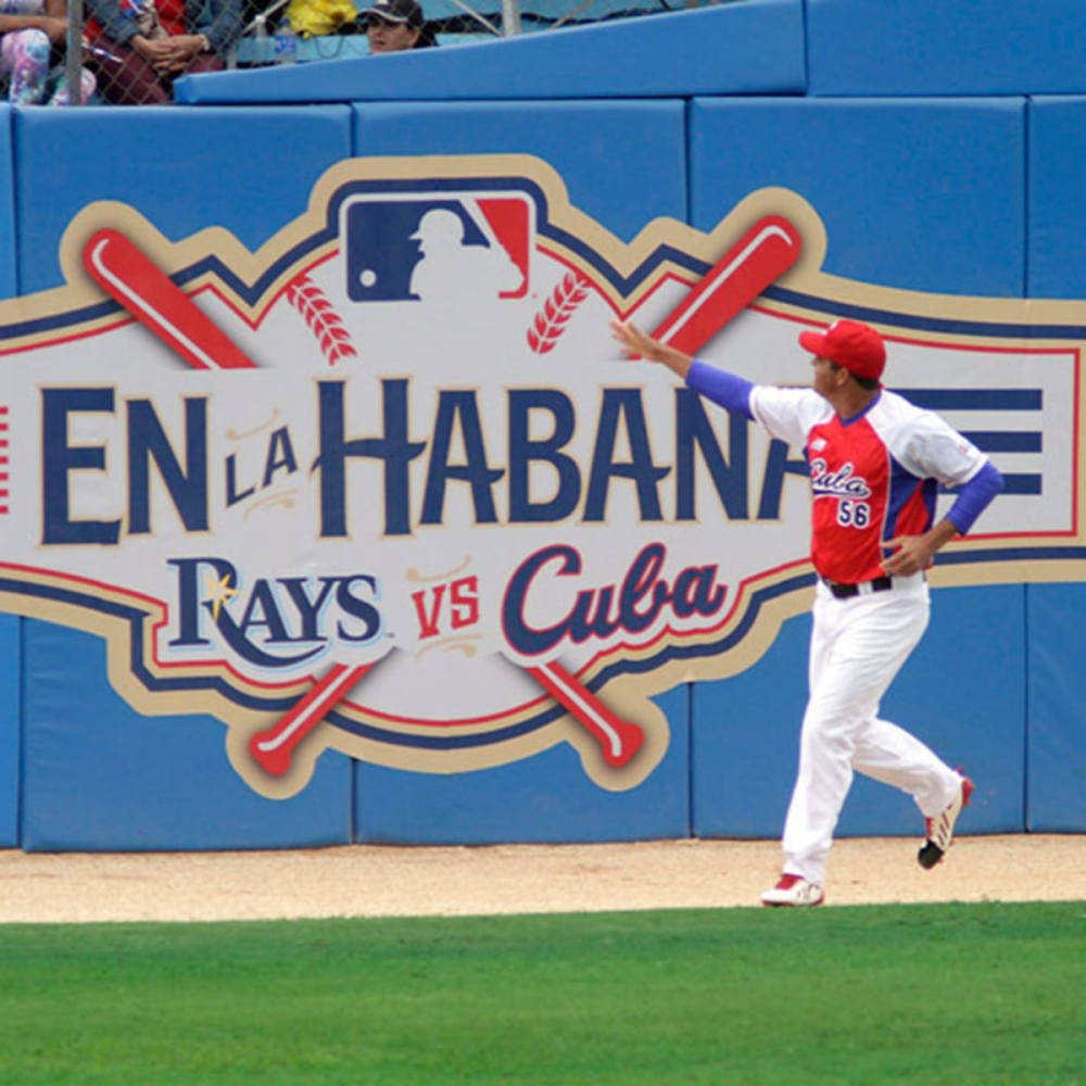 Trận bóng chày lịch sử giữa đội Tampa Bay Rays của Mỹ và đội tuyển quốc gia Cuba. (Nguồn: SI)