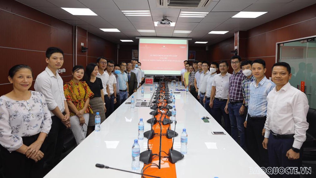Đại sứ quán Việt Nam tại Tanzania, phối hợp với Công ty Halotel tổ chức lễ phát động và quyên góp ủng hộ Quỹ phòng, chống dịch Covid-19 