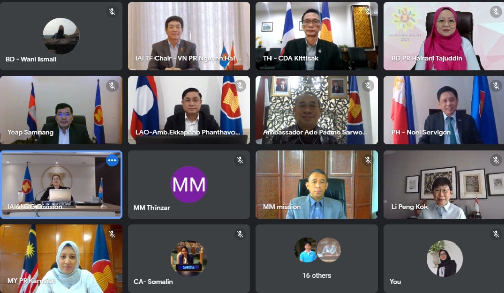 Đại sứ Nguyễn Hải Bằng chủ trì cuộc họp lần thứ 64 của Nhóm Đặc trách Sáng kiến Liên kết ASEAN (IAI) theo hình thức trực tuyến, với vai trò Chủ tịch Nhóm Đặc trách 