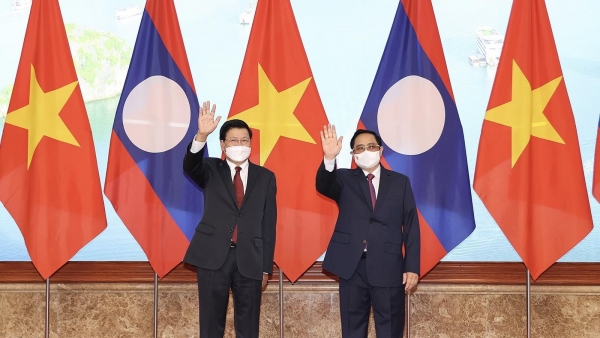 Vietnamese, Lao leaders agree on cooperation orientations
