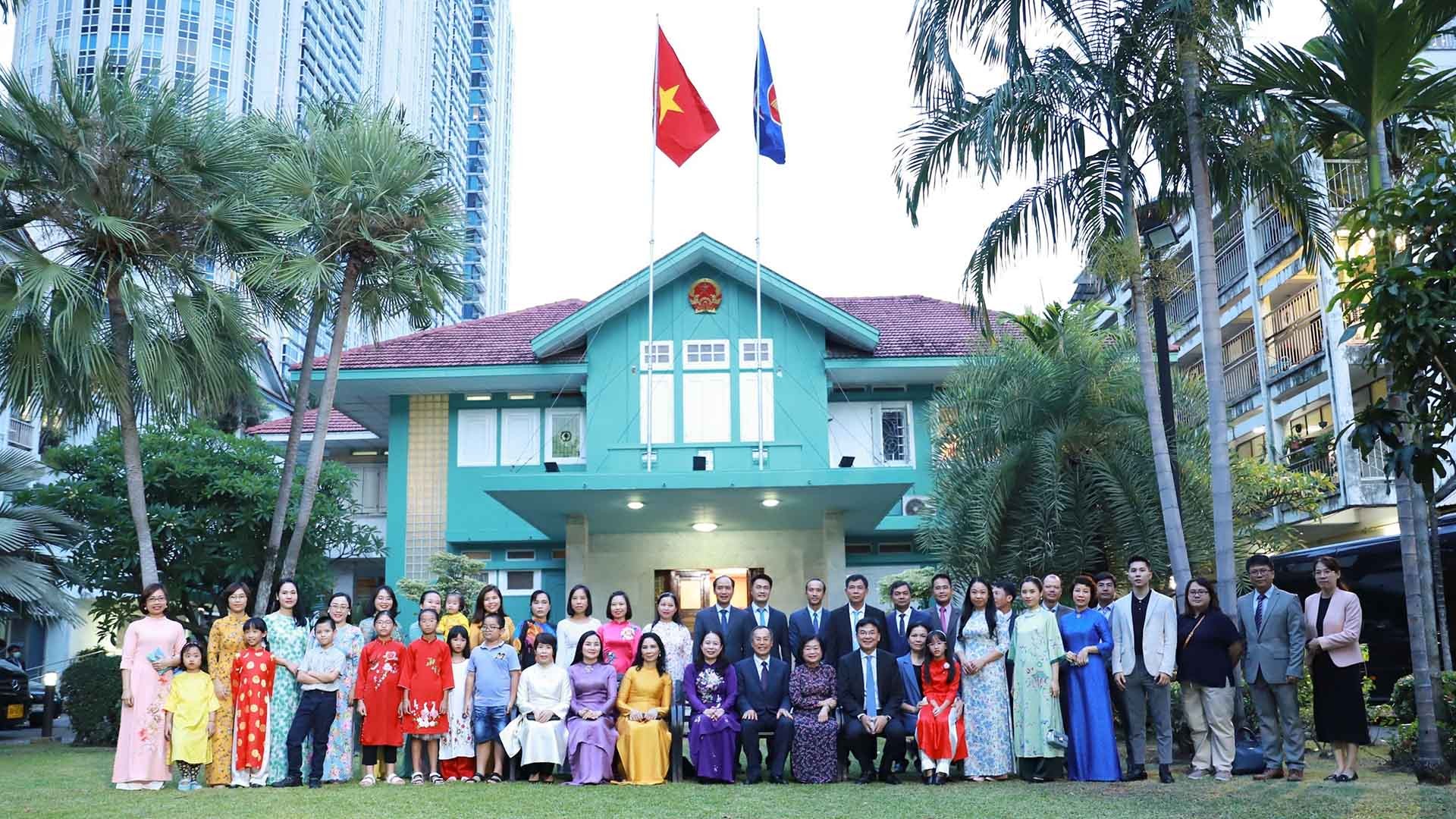Phó Chủ tịch nước Võ Thị Ánh Xuân thăm Đại sứ quán Việt Nam tại Thái Lan