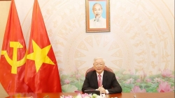 Top leaders of Vietnam, China agree to step up result-oriented cooperation