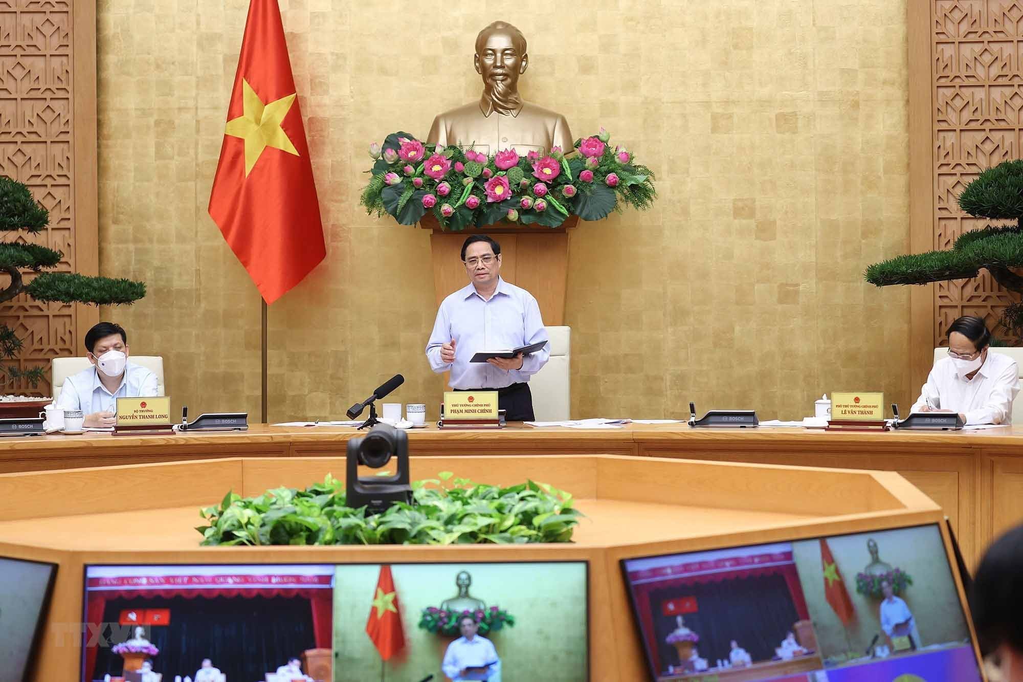 Thủ tướng Phạm Minh Chính phát biểu kết luận cuộc họp trực tuyến với Thành phố Hồ Chí Minh triển khai các biện pháp phòng chống dịch Covid-19. (Nguồn: TTXVN)