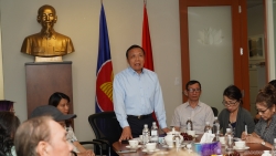 Tổng Lãnh sự Nguyễn Quang Trung gặp gỡ cộng đồng người Việt tại tỉnh bang British Columbia, Canada