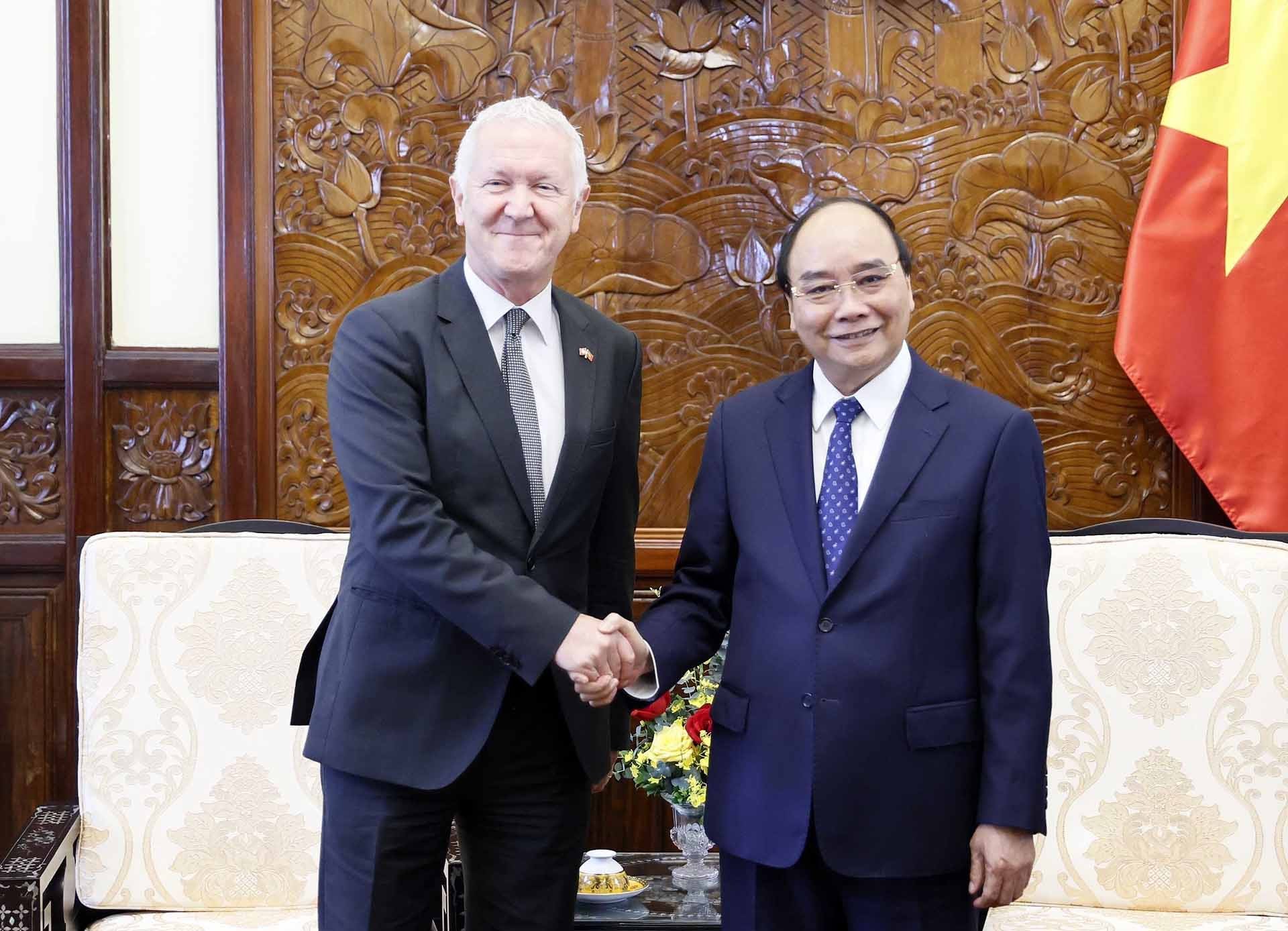 Chủ tịch nước Nguyễn Xuân Phúc tiếp Đại sứ Thụy Sỹ Ivo Sieber. (Nguồn: TTXVN)
